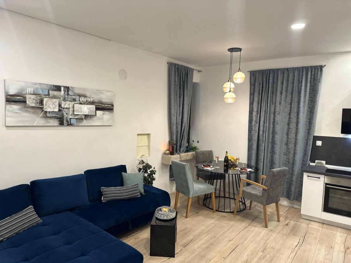 V Apartment Šibenik Exteriör bild